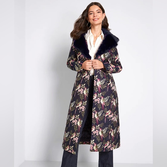 MODCLOTH X COLLECTIF | Upscale Attitude Coat - Picture 4 of 11